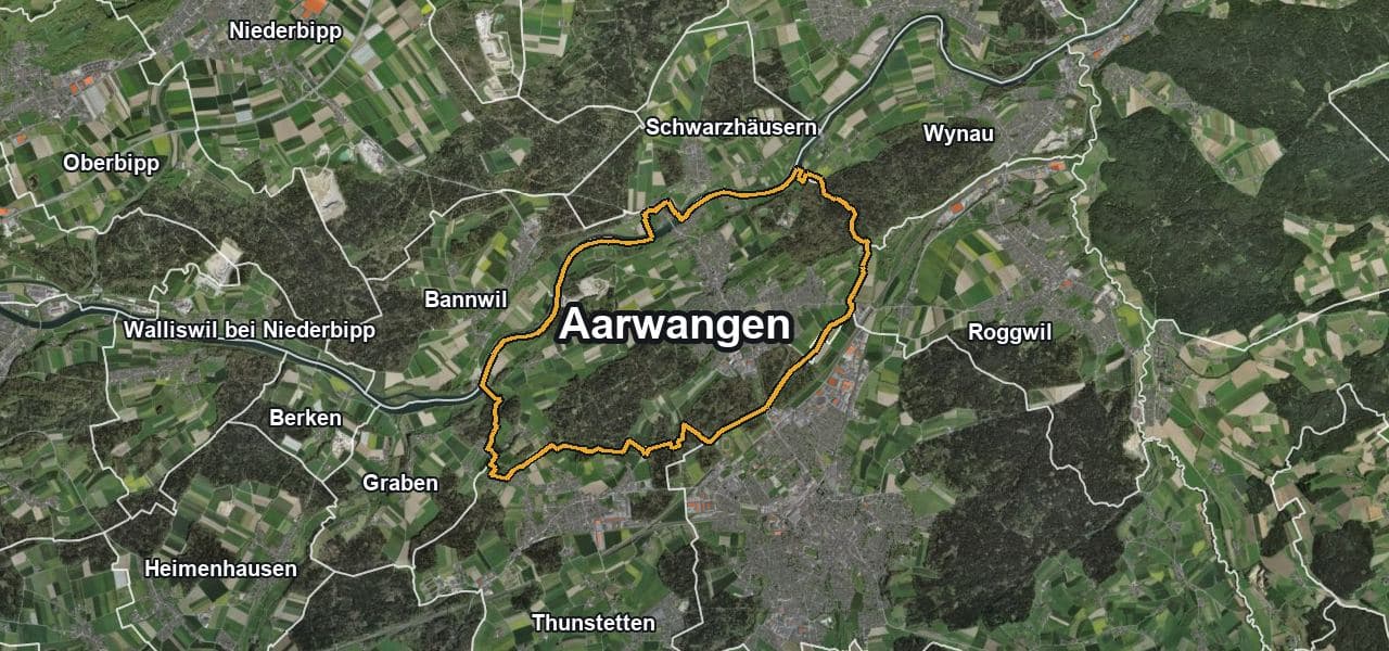 Luftbild von Aarwangen mit Gemeindegrenze, Nachbargemeinden und Solareignung der Dächer