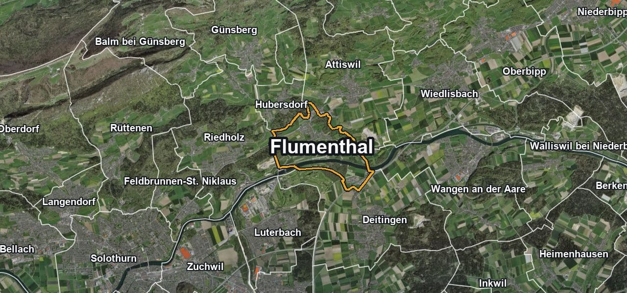 Luftbild von Flumenthal mit Gemeindegrenze, Nachbargemeinden und Solareignung der Dächer