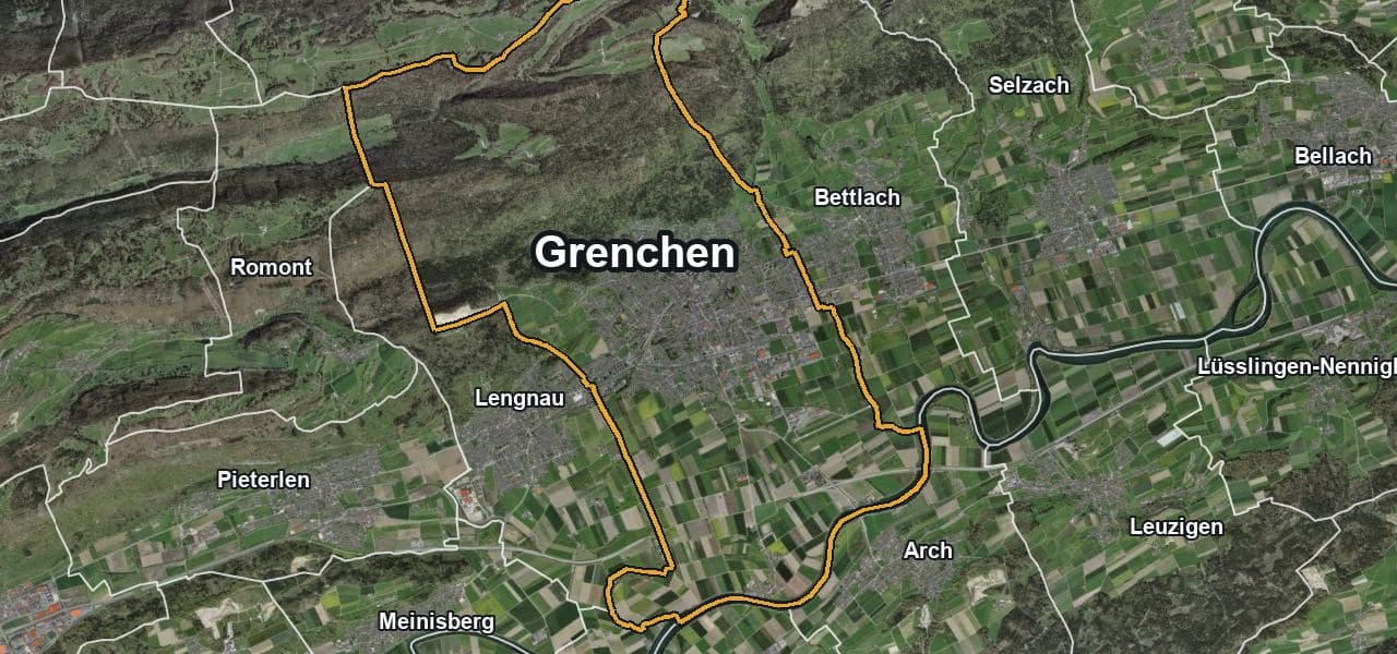 Luftbild von Grenchen mit Gemeindegrenze, Nachbargemeinden und Solareignung der Dächer
