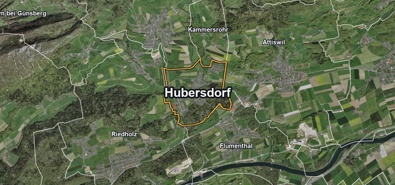 Luftbild von Hubersdorf mit Gemeindegrenze, Nachbargemeinden und Solareignung der Dächer