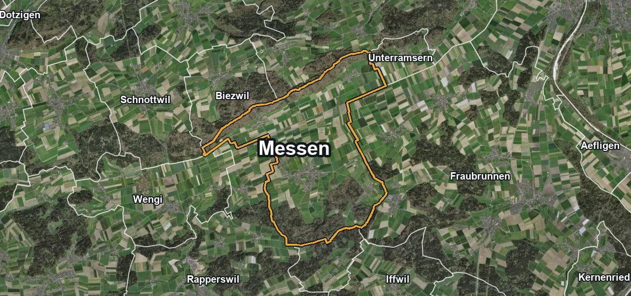 Luftbild von Messen mit Gemeindegrenze, Nachbargemeinden und Solareignung der Dächer