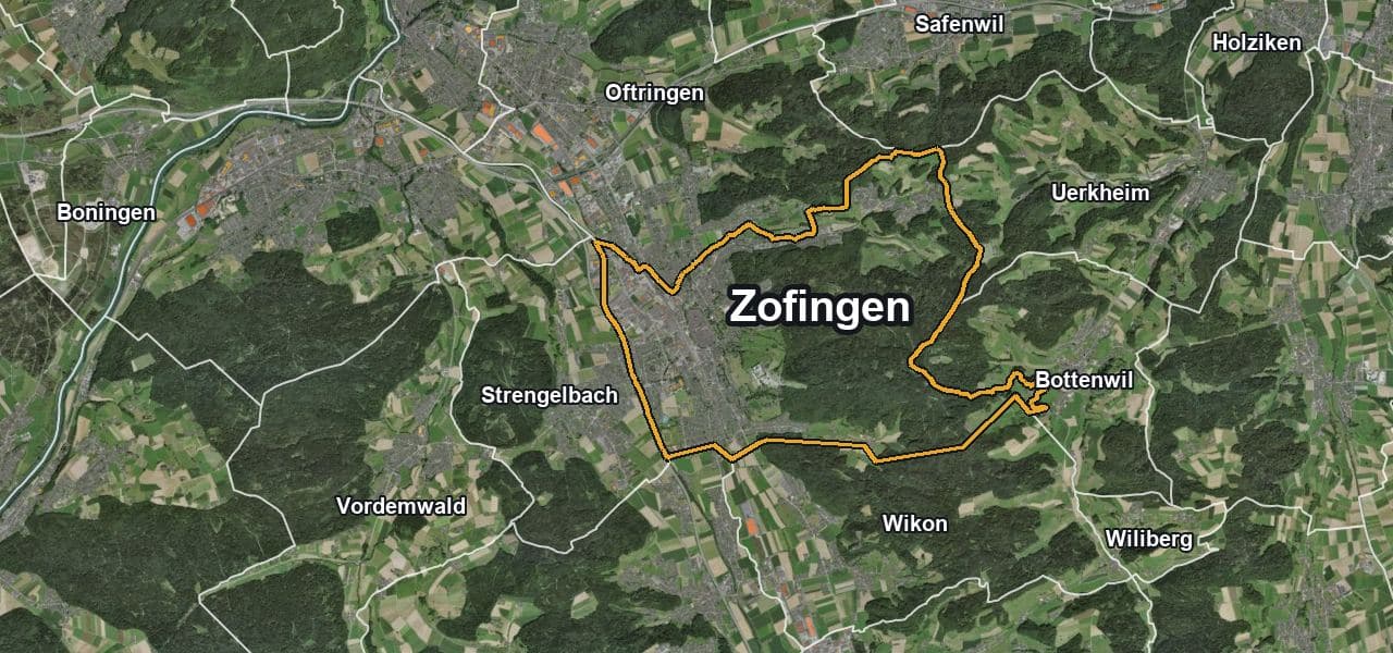 Luftbild von Zofingen mit Gemeindegrenze, Nachbargemeinden und Solareignung der Dächer